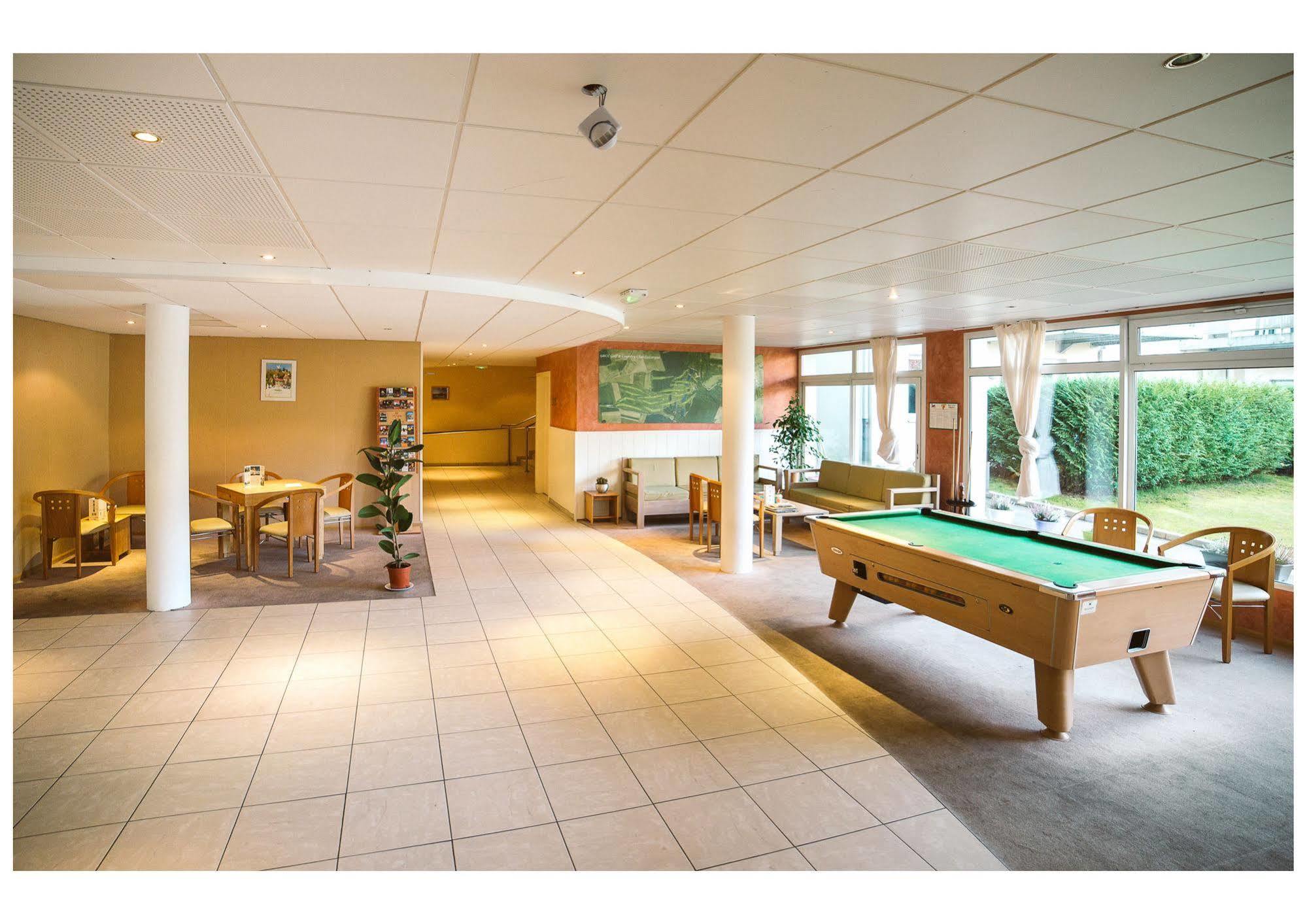 Residence Le Royal Golf & Horse Mooslargue Exteriör bild